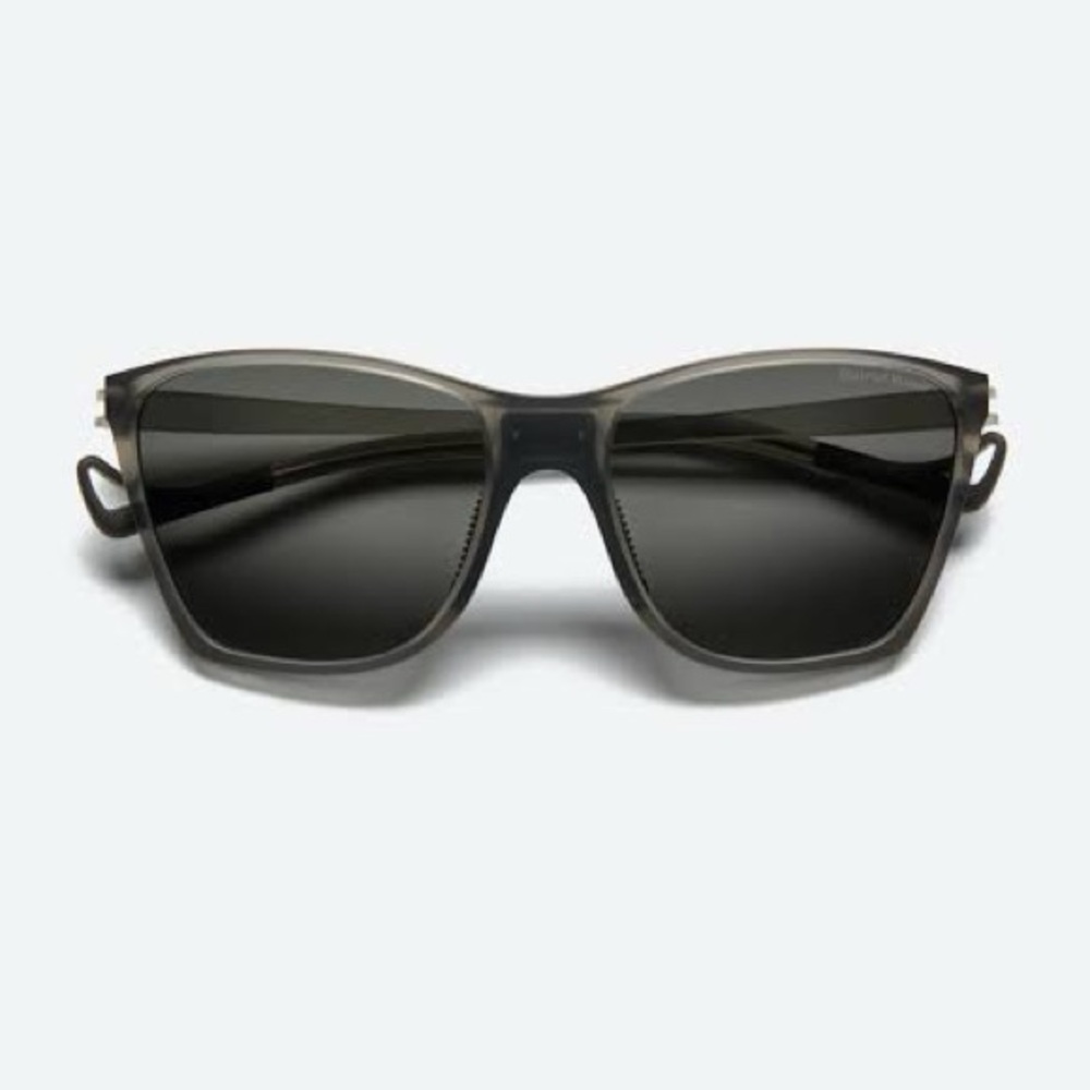District Vision Keiichi standard in Gray